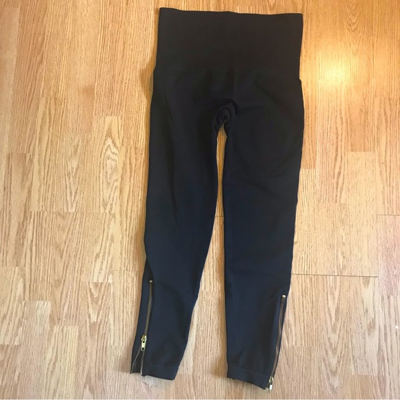 SPANX Black Seamless Leggings with Gold Ankle Zippers - Picture 2 of 6